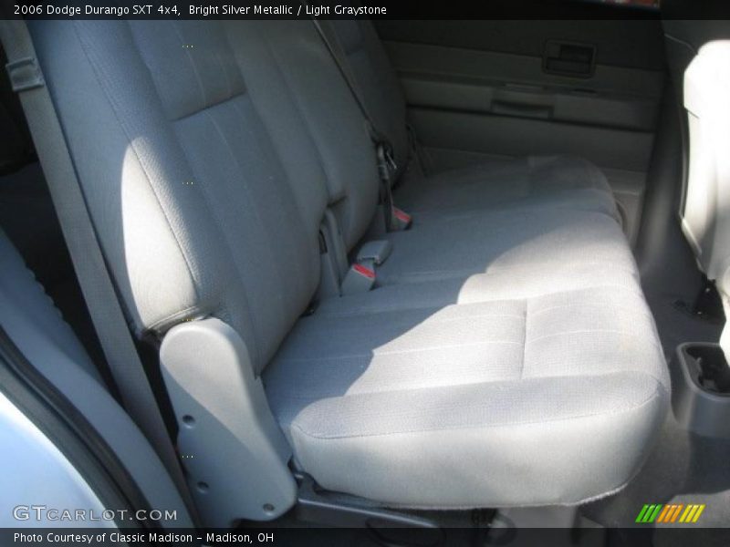 Bright Silver Metallic / Light Graystone 2006 Dodge Durango SXT 4x4