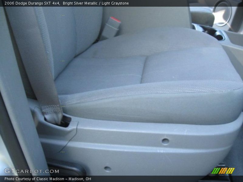 Bright Silver Metallic / Light Graystone 2006 Dodge Durango SXT 4x4