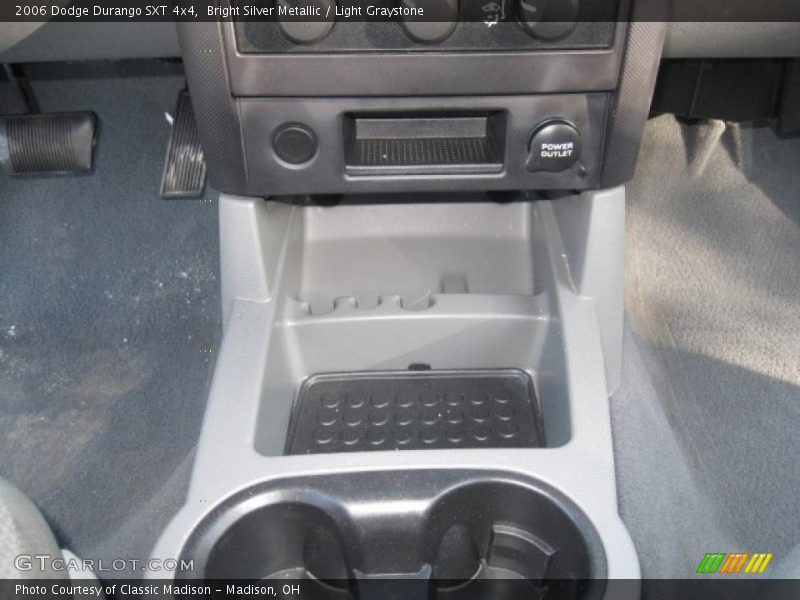 Bright Silver Metallic / Light Graystone 2006 Dodge Durango SXT 4x4