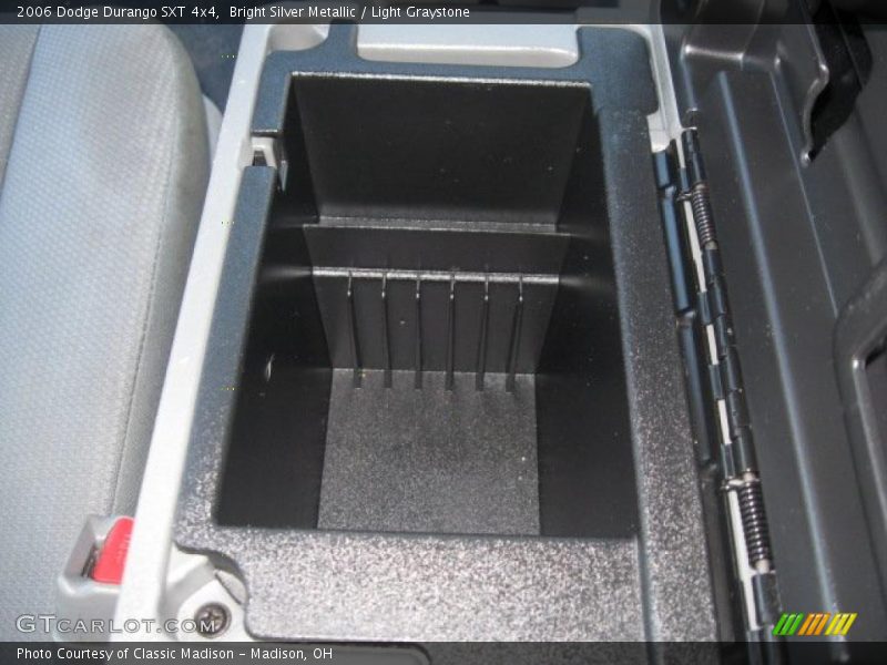 Bright Silver Metallic / Light Graystone 2006 Dodge Durango SXT 4x4