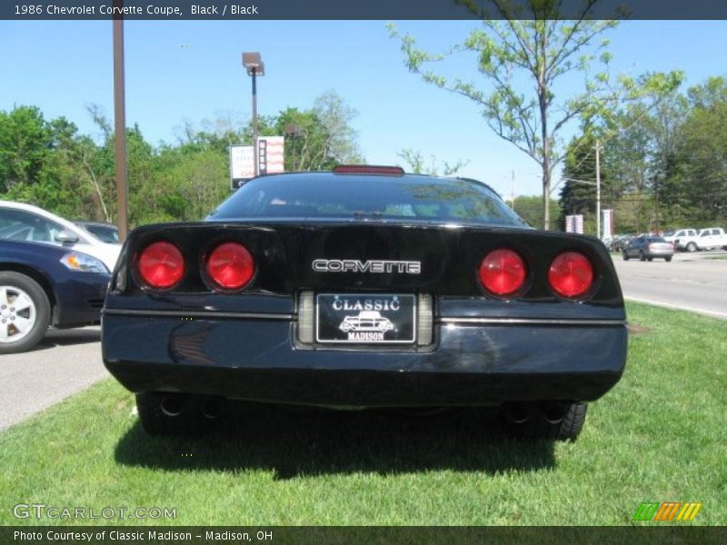 Black / Black 1986 Chevrolet Corvette Coupe