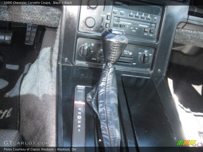 Black / Black 1986 Chevrolet Corvette Coupe