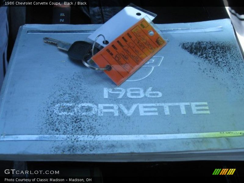 Black / Black 1986 Chevrolet Corvette Coupe