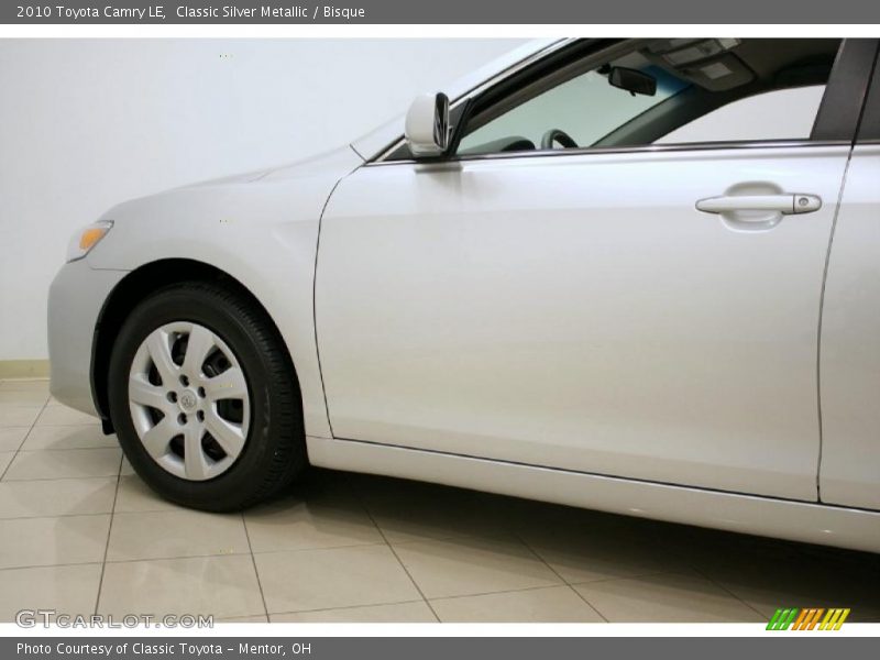 Classic Silver Metallic / Bisque 2010 Toyota Camry LE