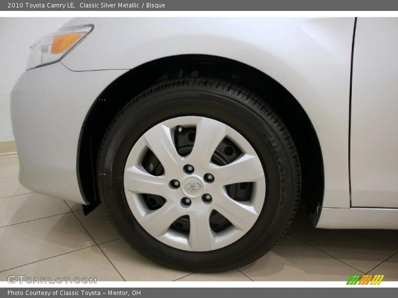 Classic Silver Metallic / Bisque 2010 Toyota Camry LE