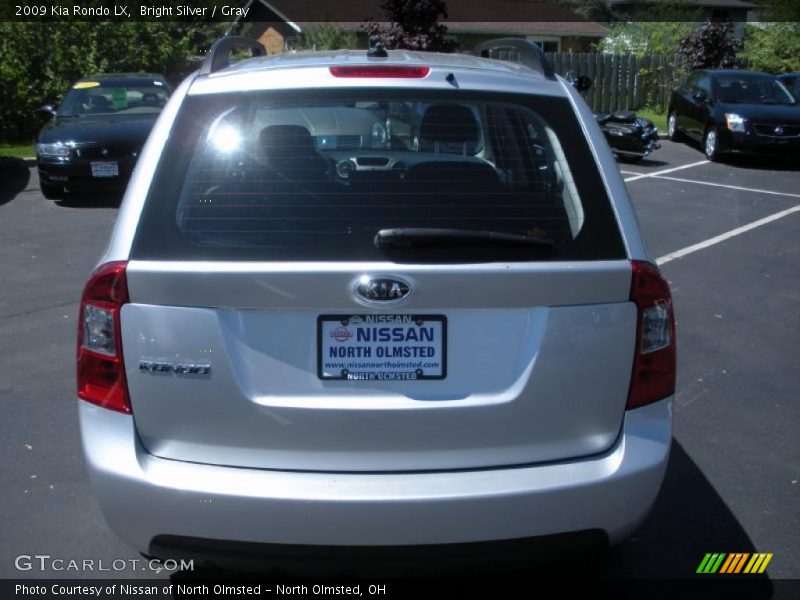 Bright Silver / Gray 2009 Kia Rondo LX