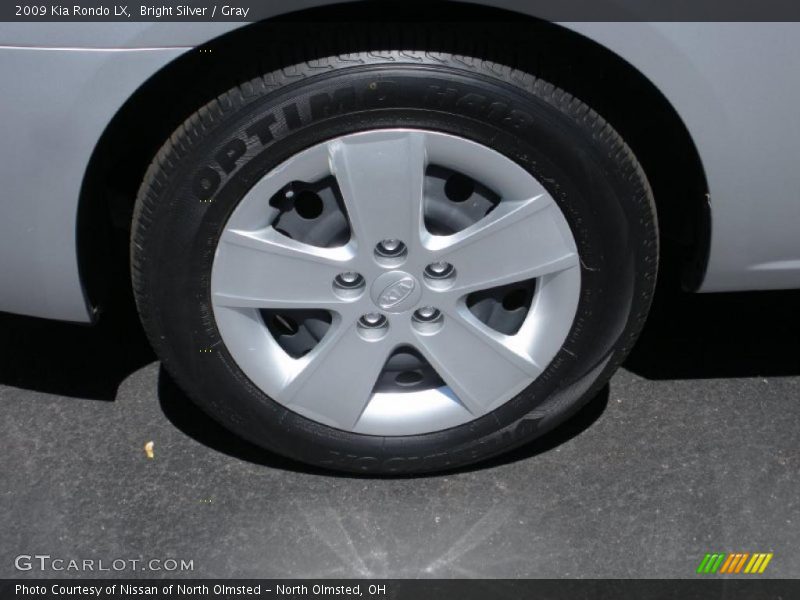 Bright Silver / Gray 2009 Kia Rondo LX