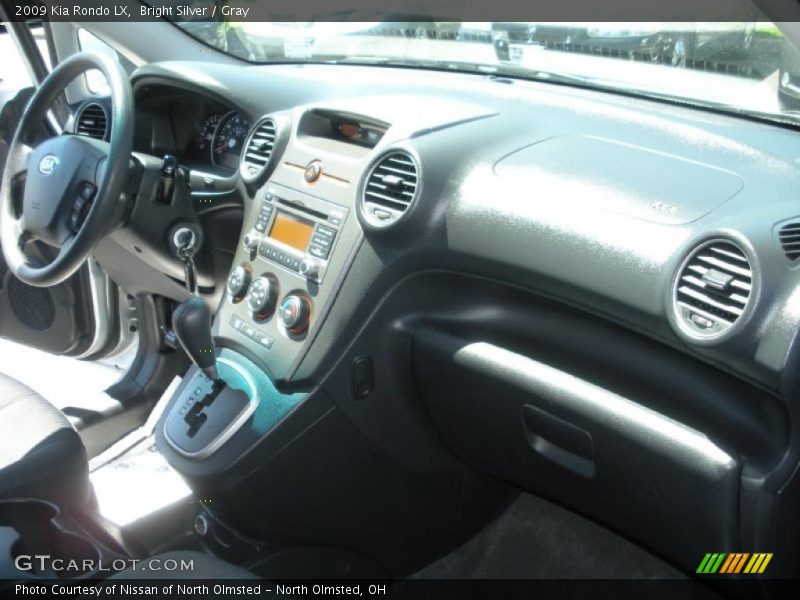 Bright Silver / Gray 2009 Kia Rondo LX