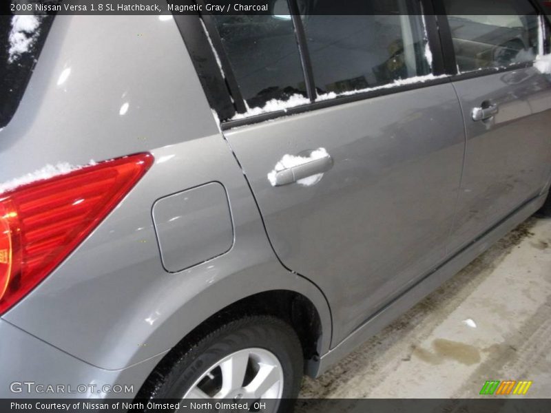 Magnetic Gray / Charcoal 2008 Nissan Versa 1.8 SL Hatchback