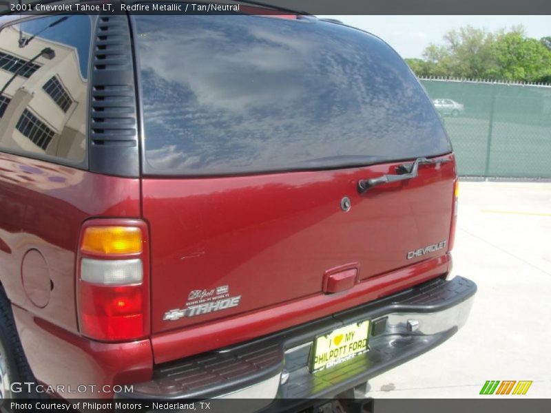 Redfire Metallic / Tan/Neutral 2001 Chevrolet Tahoe LT