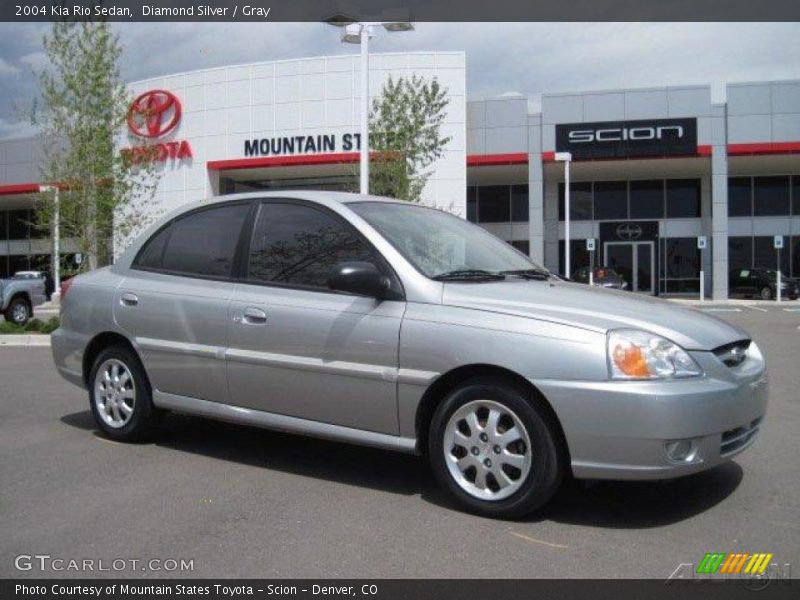 Diamond Silver / Gray 2004 Kia Rio Sedan