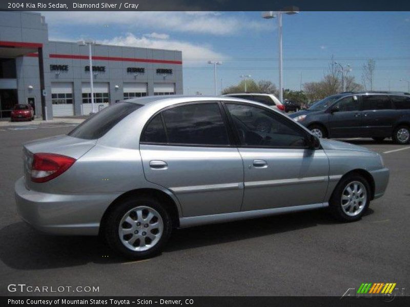 Diamond Silver / Gray 2004 Kia Rio Sedan