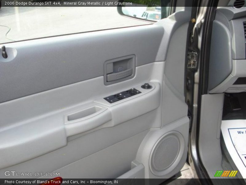 Mineral Gray Metallic / Light Graystone 2006 Dodge Durango SXT 4x4