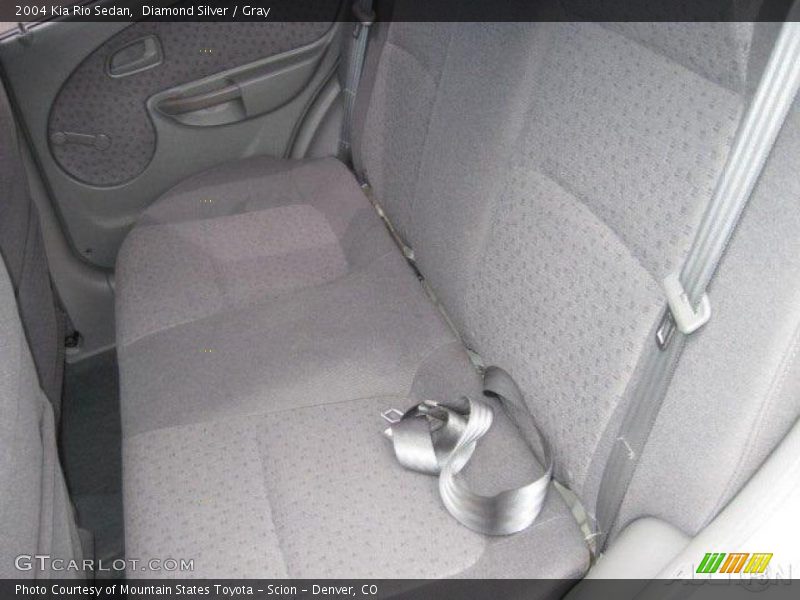 Diamond Silver / Gray 2004 Kia Rio Sedan
