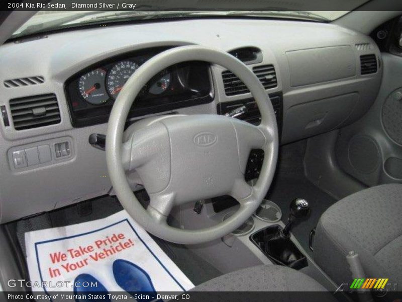 Diamond Silver / Gray 2004 Kia Rio Sedan