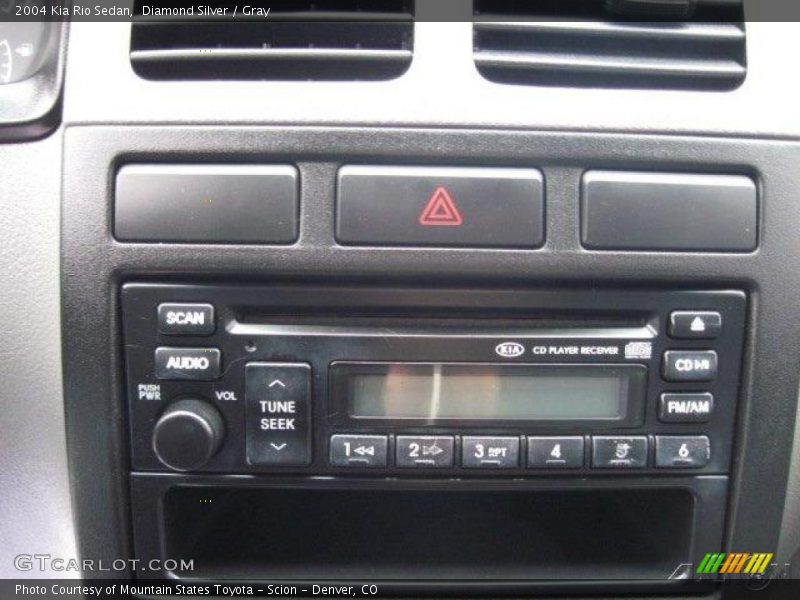 Diamond Silver / Gray 2004 Kia Rio Sedan