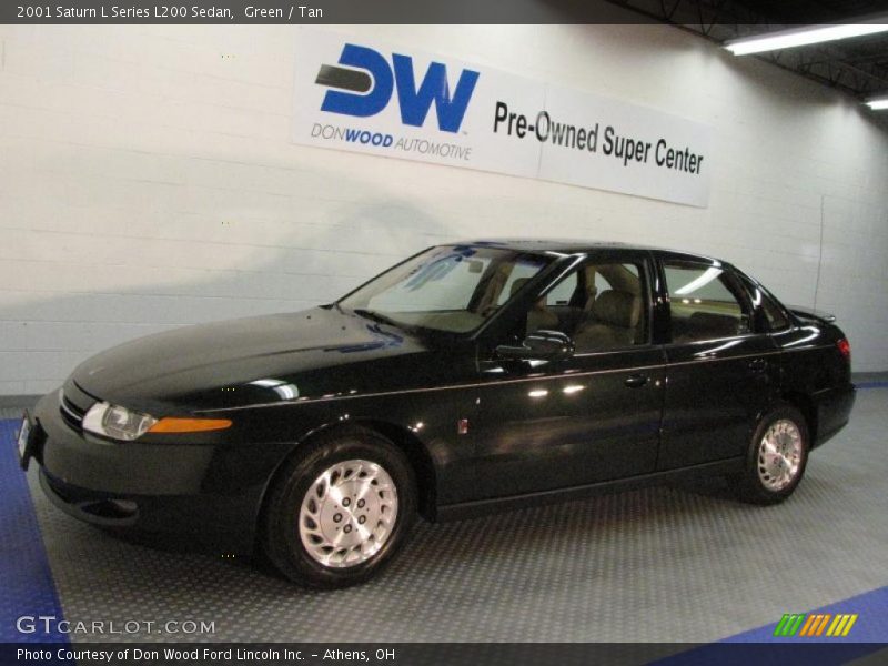 Green / Tan 2001 Saturn L Series L200 Sedan