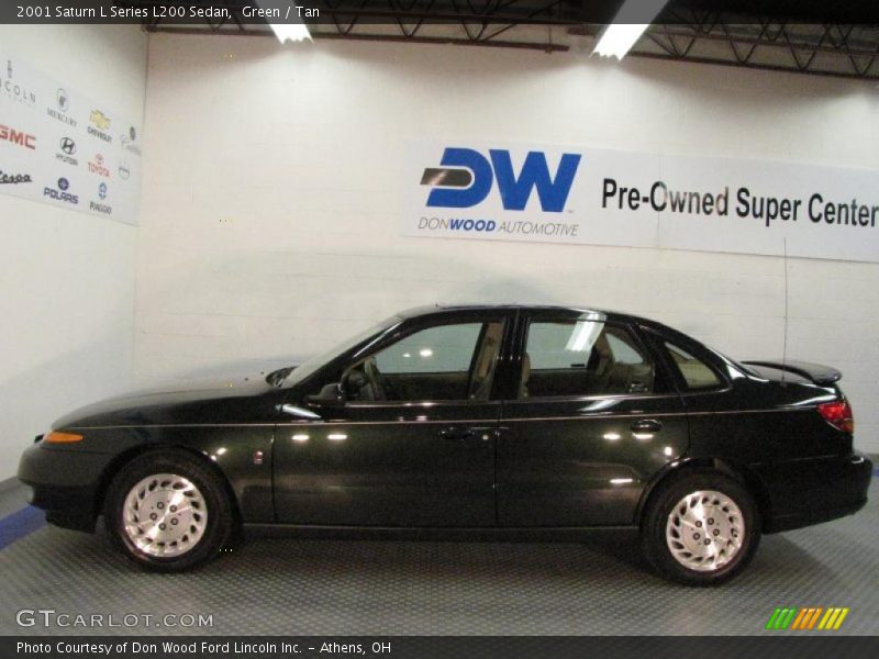 Green / Tan 2001 Saturn L Series L200 Sedan