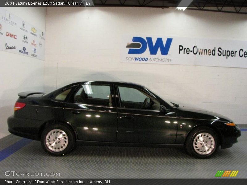 Green / Tan 2001 Saturn L Series L200 Sedan