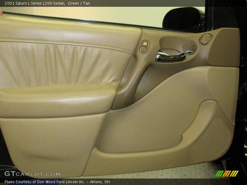 Green / Tan 2001 Saturn L Series L200 Sedan