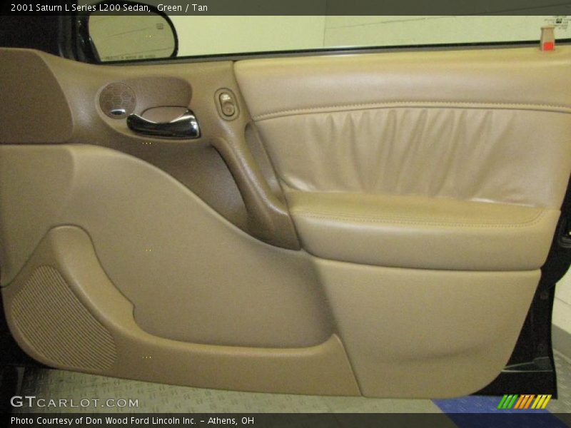 Green / Tan 2001 Saturn L Series L200 Sedan