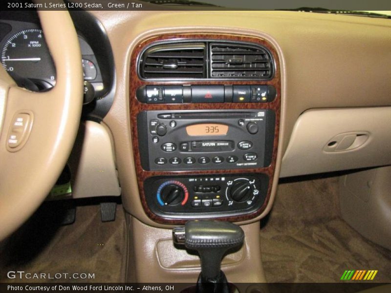 Green / Tan 2001 Saturn L Series L200 Sedan