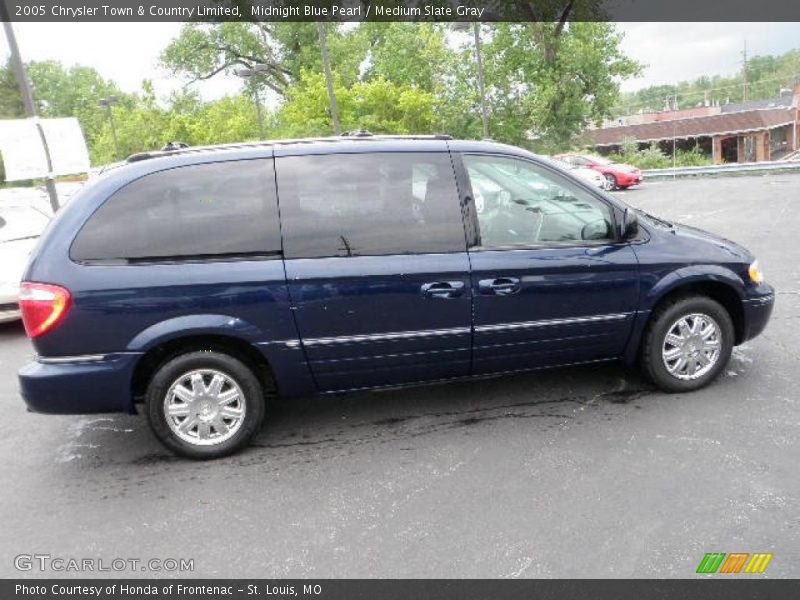 Midnight Blue Pearl / Medium Slate Gray 2005 Chrysler Town & Country Limited
