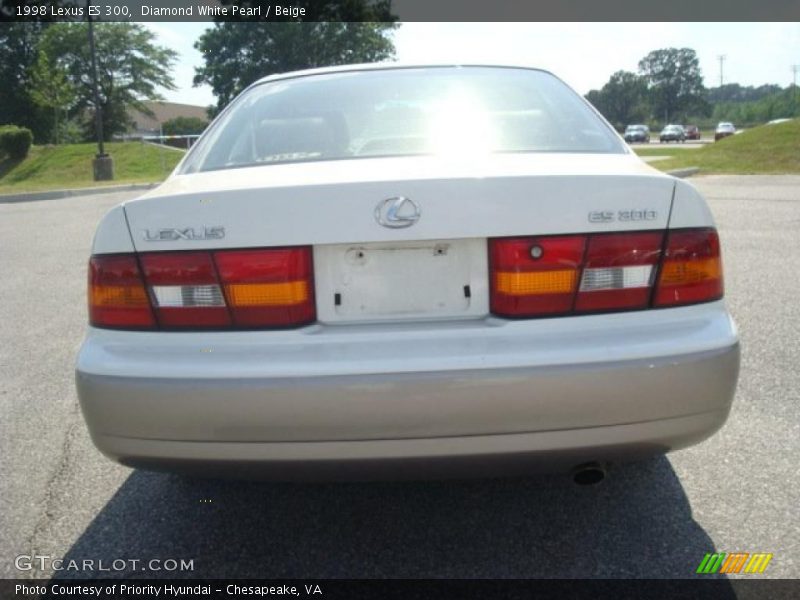 Diamond White Pearl / Beige 1998 Lexus ES 300