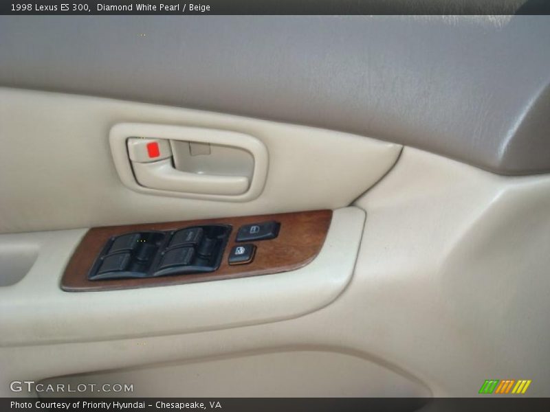Diamond White Pearl / Beige 1998 Lexus ES 300