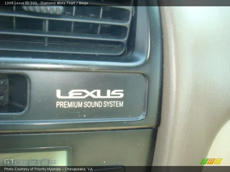 Diamond White Pearl / Beige 1998 Lexus ES 300