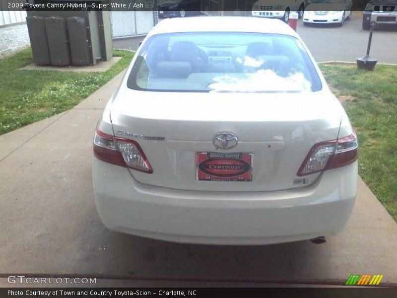 Super White / Ash 2009 Toyota Camry Hybrid