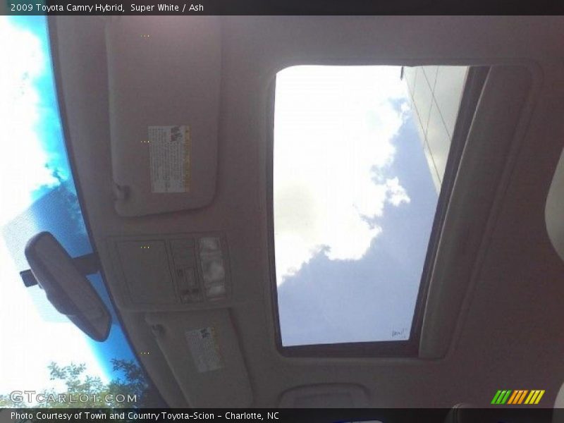 Super White / Ash 2009 Toyota Camry Hybrid