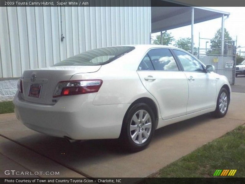 Super White / Ash 2009 Toyota Camry Hybrid