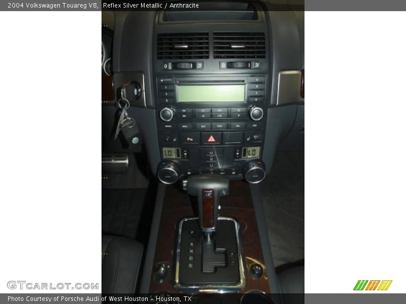 Reflex Silver Metallic / Anthracite 2004 Volkswagen Touareg V8