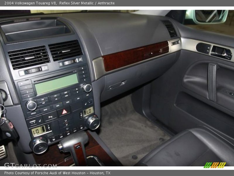 Reflex Silver Metallic / Anthracite 2004 Volkswagen Touareg V8