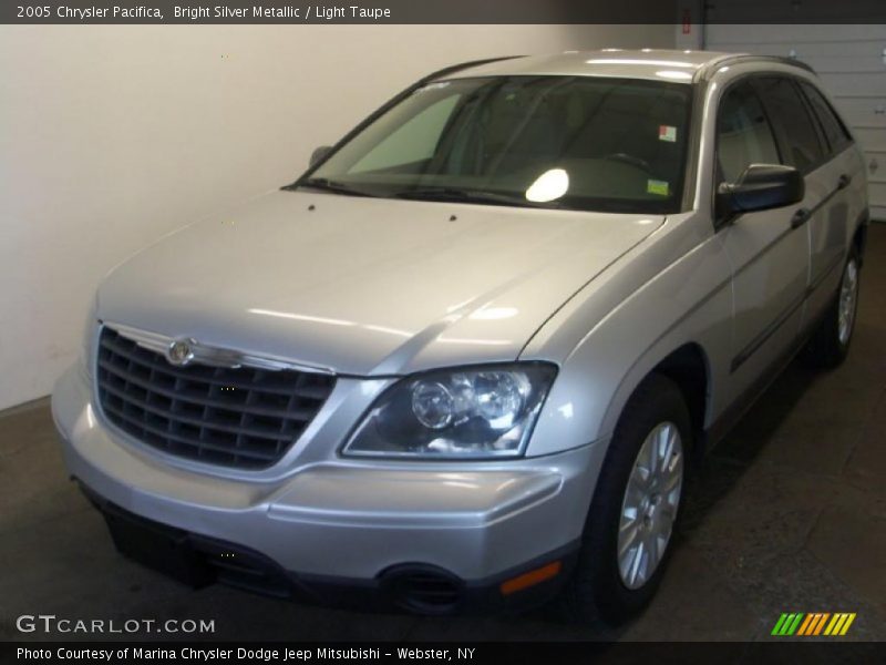 Bright Silver Metallic / Light Taupe 2005 Chrysler Pacifica