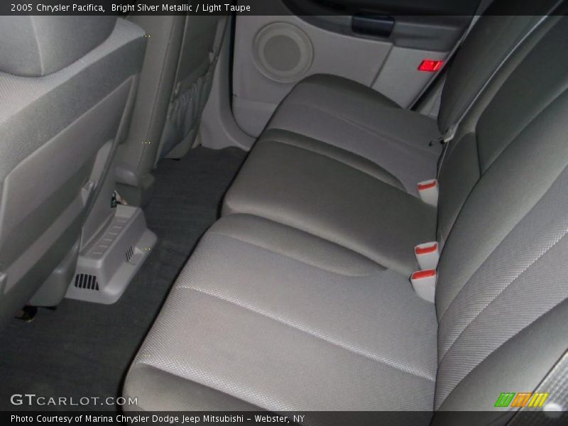 Bright Silver Metallic / Light Taupe 2005 Chrysler Pacifica
