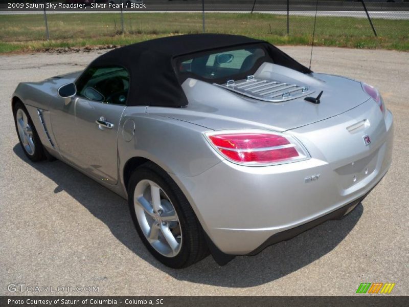 Silver Pearl / Black 2009 Saturn Sky Roadster