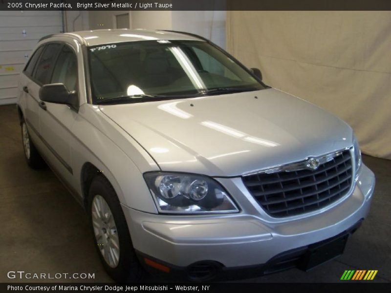 Bright Silver Metallic / Light Taupe 2005 Chrysler Pacifica