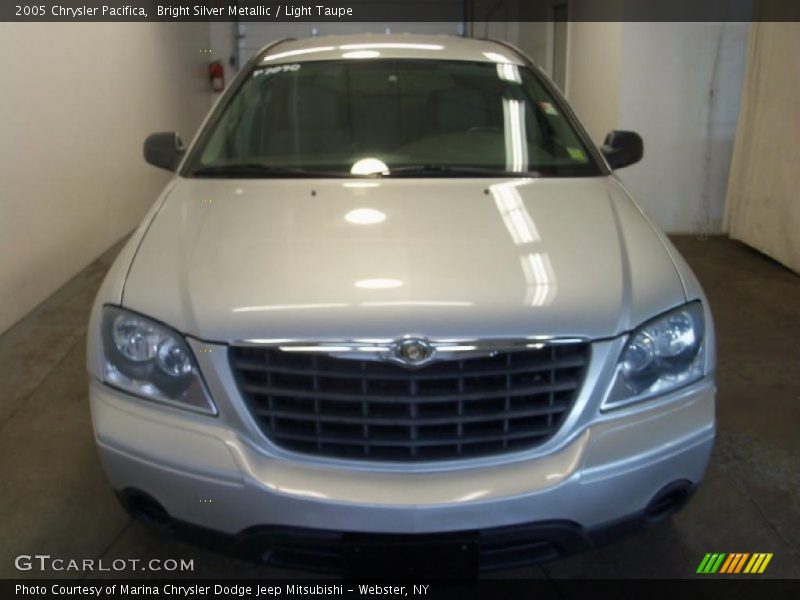 Bright Silver Metallic / Light Taupe 2005 Chrysler Pacifica