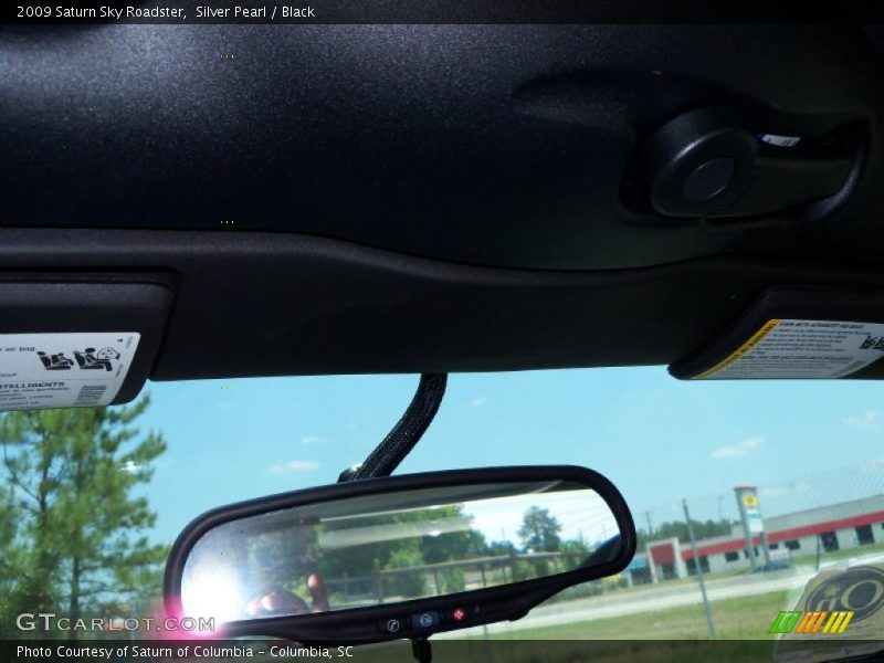 Silver Pearl / Black 2009 Saturn Sky Roadster