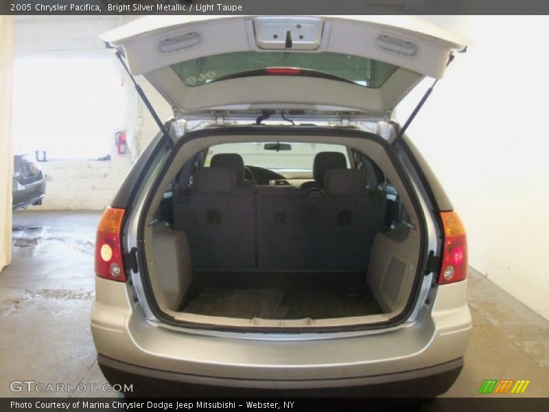 Bright Silver Metallic / Light Taupe 2005 Chrysler Pacifica