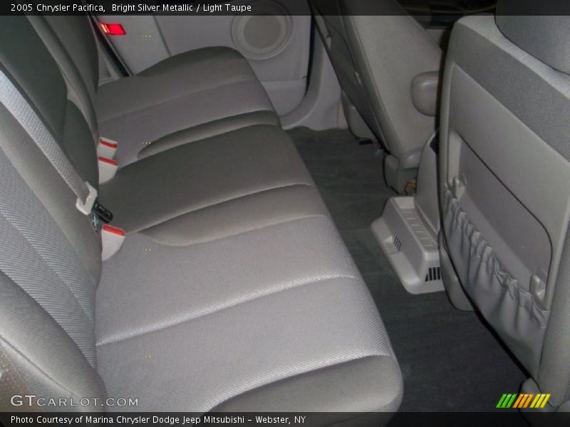 Bright Silver Metallic / Light Taupe 2005 Chrysler Pacifica