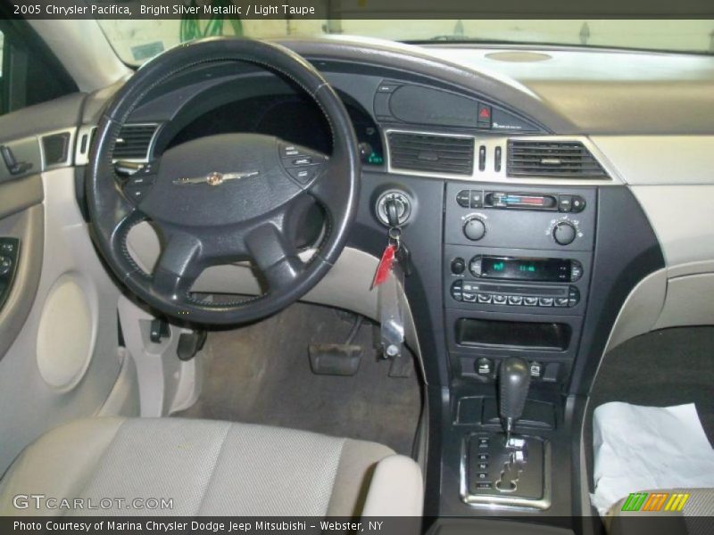 Bright Silver Metallic / Light Taupe 2005 Chrysler Pacifica