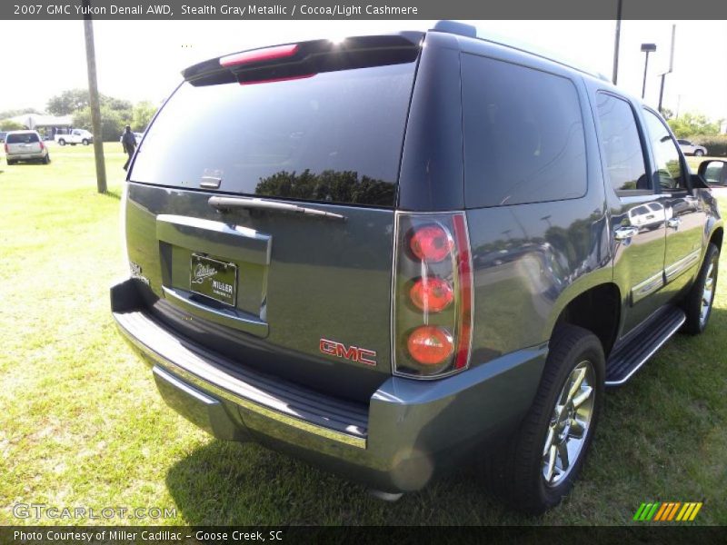 Stealth Gray Metallic / Cocoa/Light Cashmere 2007 GMC Yukon Denali AWD