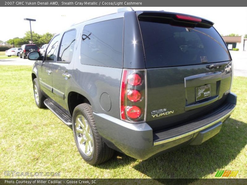 Stealth Gray Metallic / Cocoa/Light Cashmere 2007 GMC Yukon Denali AWD