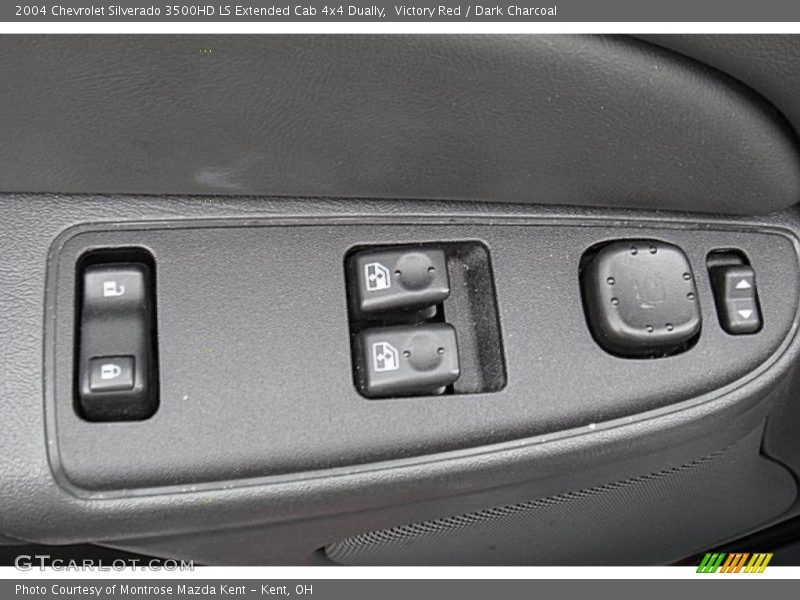 Victory Red / Dark Charcoal 2004 Chevrolet Silverado 3500HD LS Extended Cab 4x4 Dually