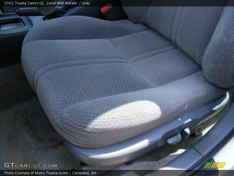 Lunar Mist Metallic / Gray 2001 Toyota Camry LE