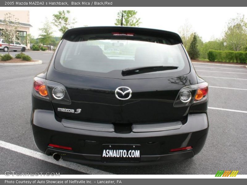 Black Mica / Black/Red 2005 Mazda MAZDA3 s Hatchback