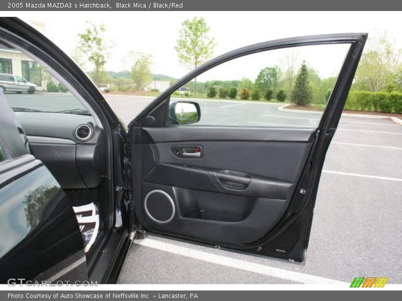 Black Mica / Black/Red 2005 Mazda MAZDA3 s Hatchback